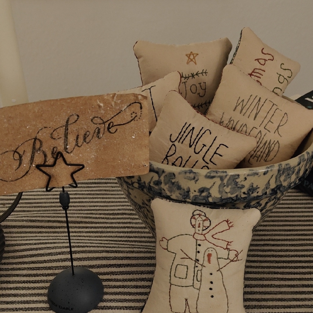 Holiday Decorative Pillow Set 6 with Embroidered Designs